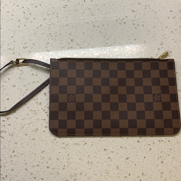 Louis Vuitton Handbags - Louis Vuitton Neverfull Clutch